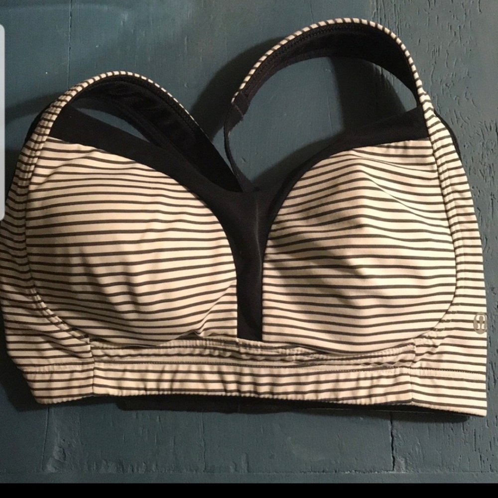 Lululemon sporta bra